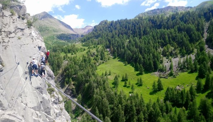 Via ferrata Eric Fossard - Guide de haute montagne