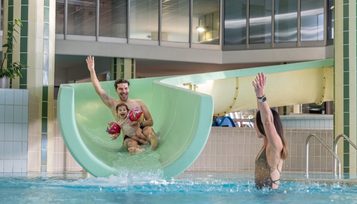 Piscine toboggan
